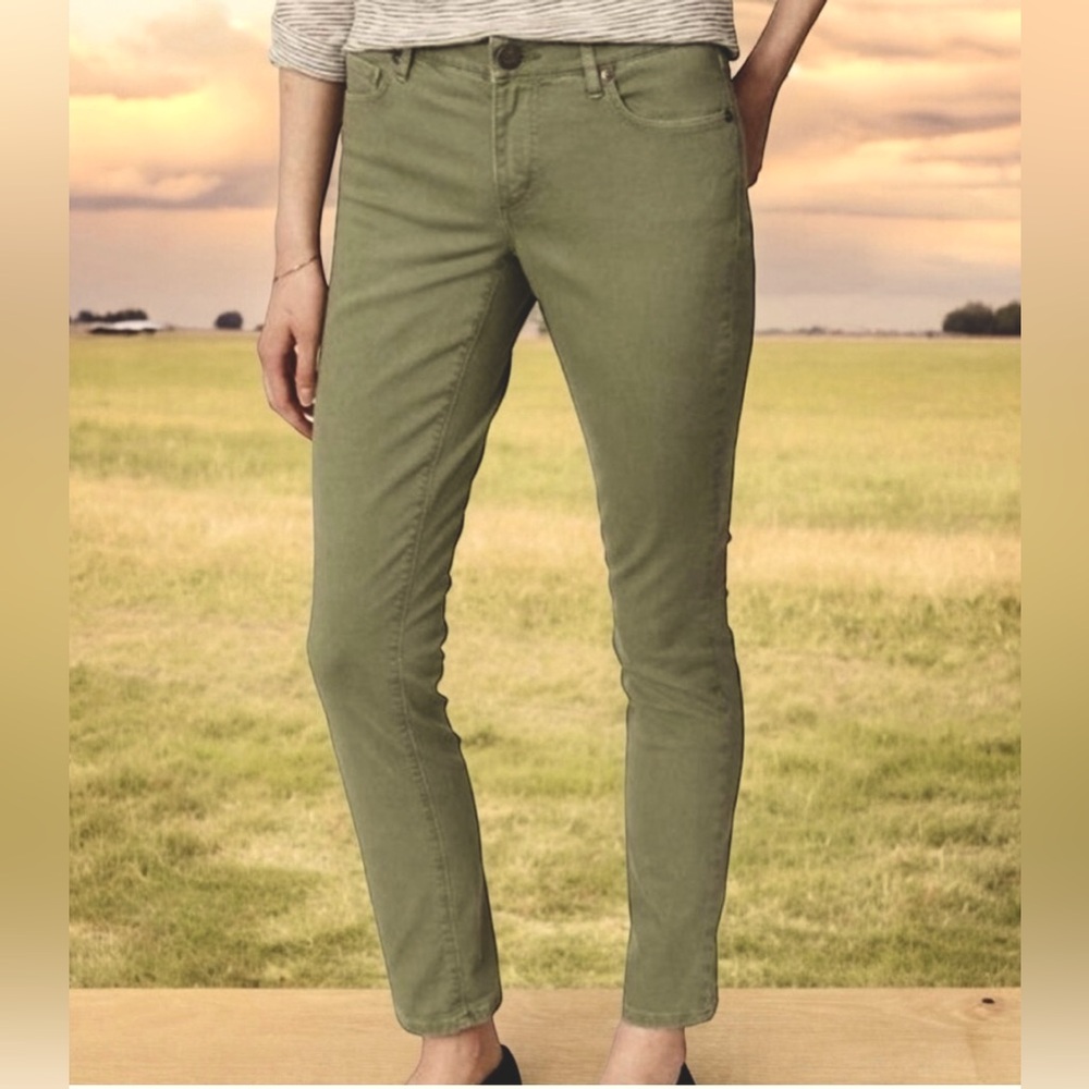 LOFT Olive Green Khaki Skinny Pants